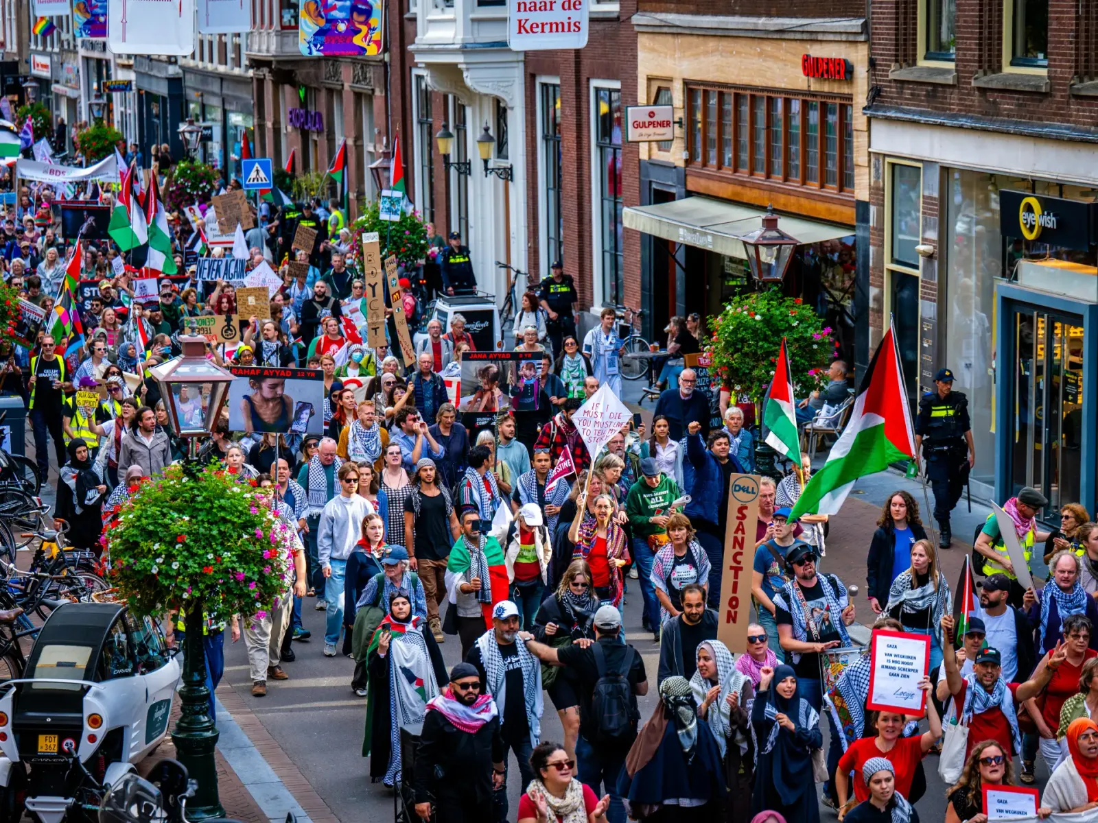 Israel revokes Dutch diplomats' Ramallah status within seven days