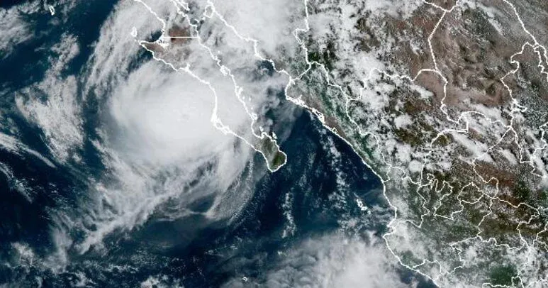 Hurricane Polo makes landfall in Mexico with 185 km/h winds