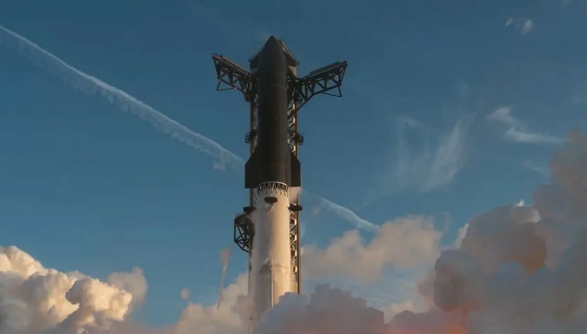 Starship reaches orbit as one Raptor engine shuts down early